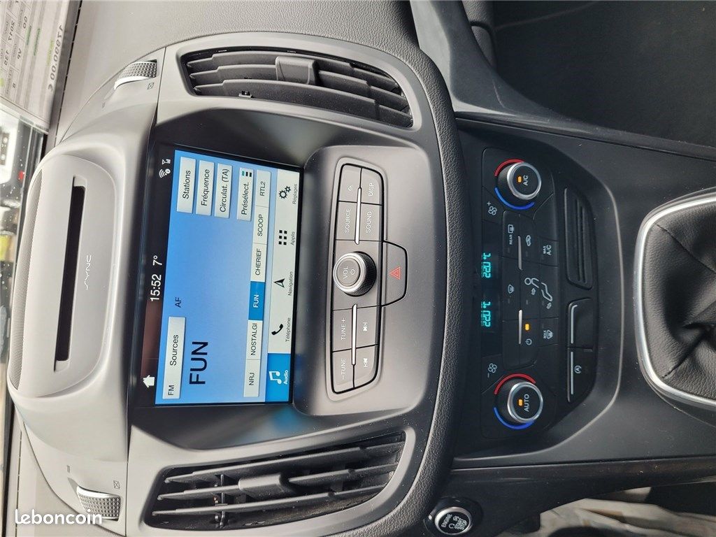 Ford Kuga II 2.0 TDCI 150 S&S 4X4 BVM6 Titanium (image 17)