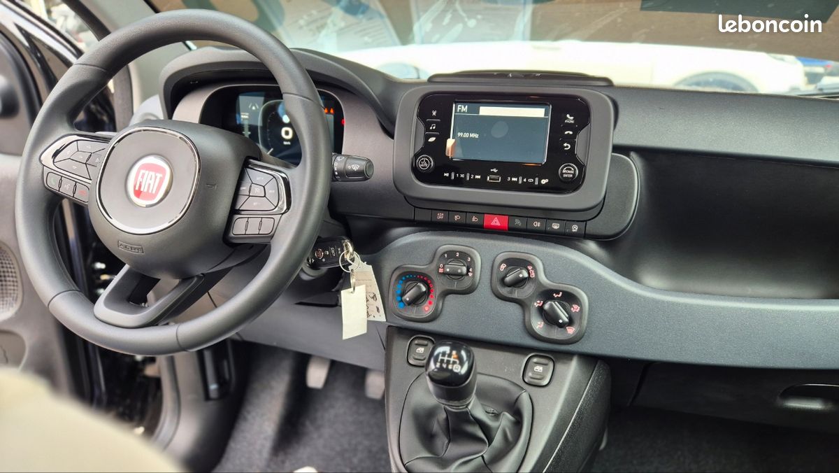 Fiat PANDA 1.0 70CH BSG S&S ICONE (image 7)