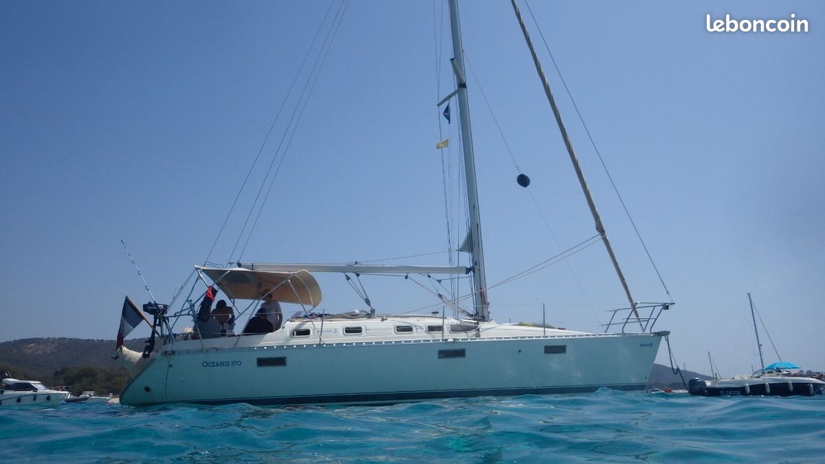 Beneteau Oceanis 370 — View photo 1
