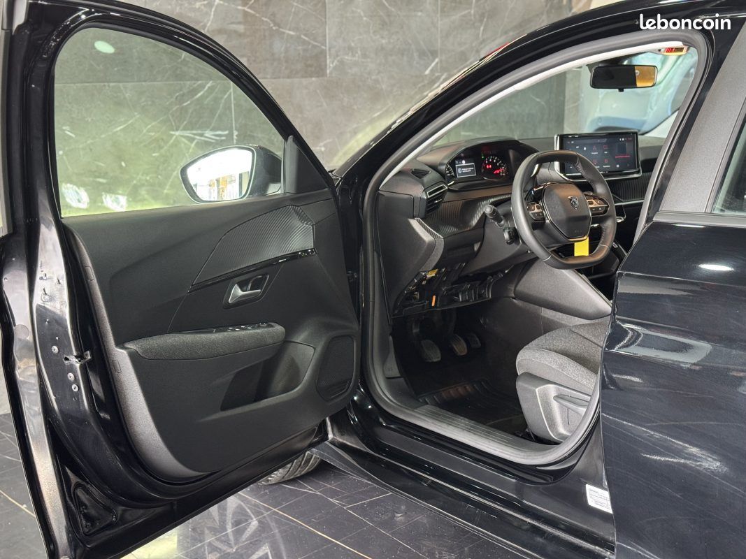 Peugeot 208 1.2 puretech 100 style 2025 ttc (image 10)