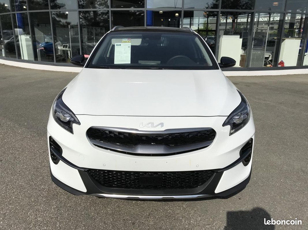 KIA CEE D XCeed Hybride rechargeable 1.6 GDI - 105 + Electric 60,5 ch - Stop&Go - BV DCT6 Premium (image 2)