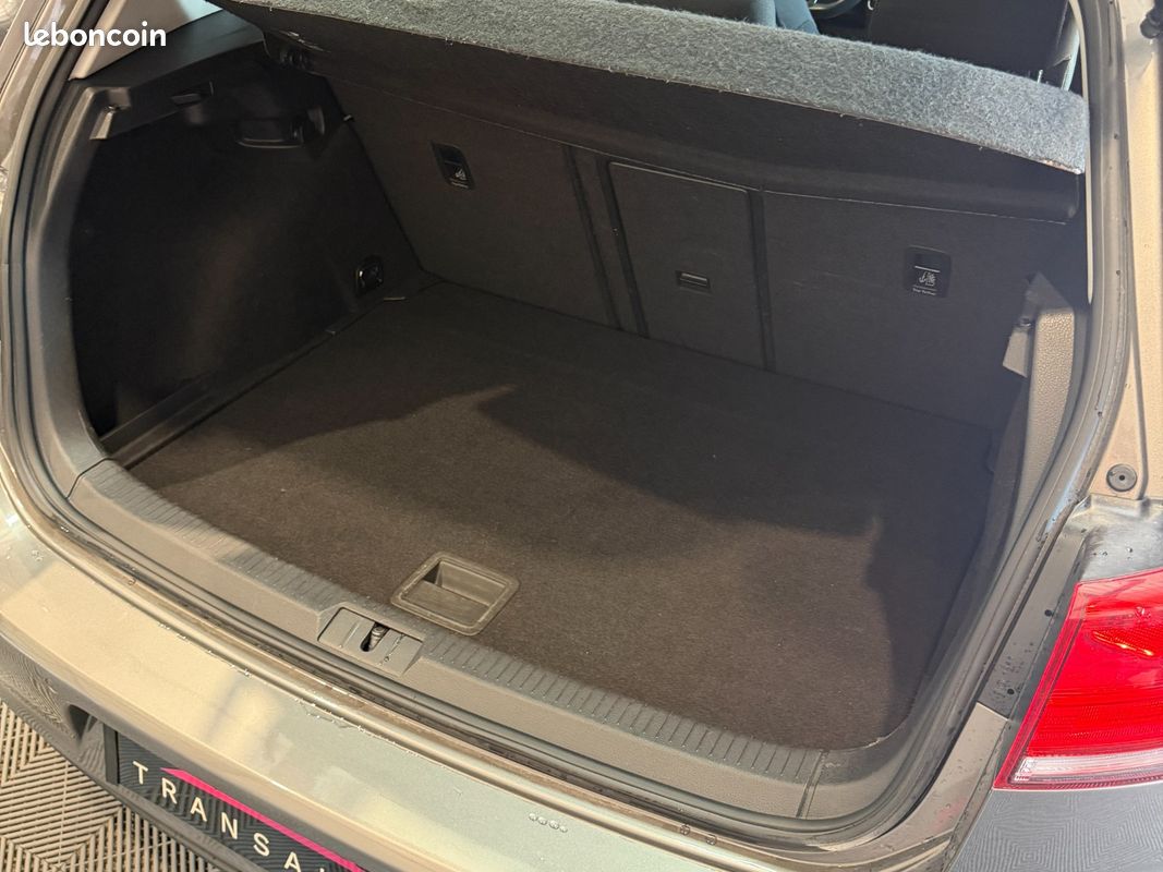 VOLKSWAGEN GOLF 1.6 TDI 110 FAP Lounge (image 25)