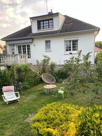 https://img.leboncoin.fr/api/v1/lbcpb1/images/gh/1c/f3/gh1cf348128030b9d9045458645f102a7595a8e7.jpg?rule=ad-image