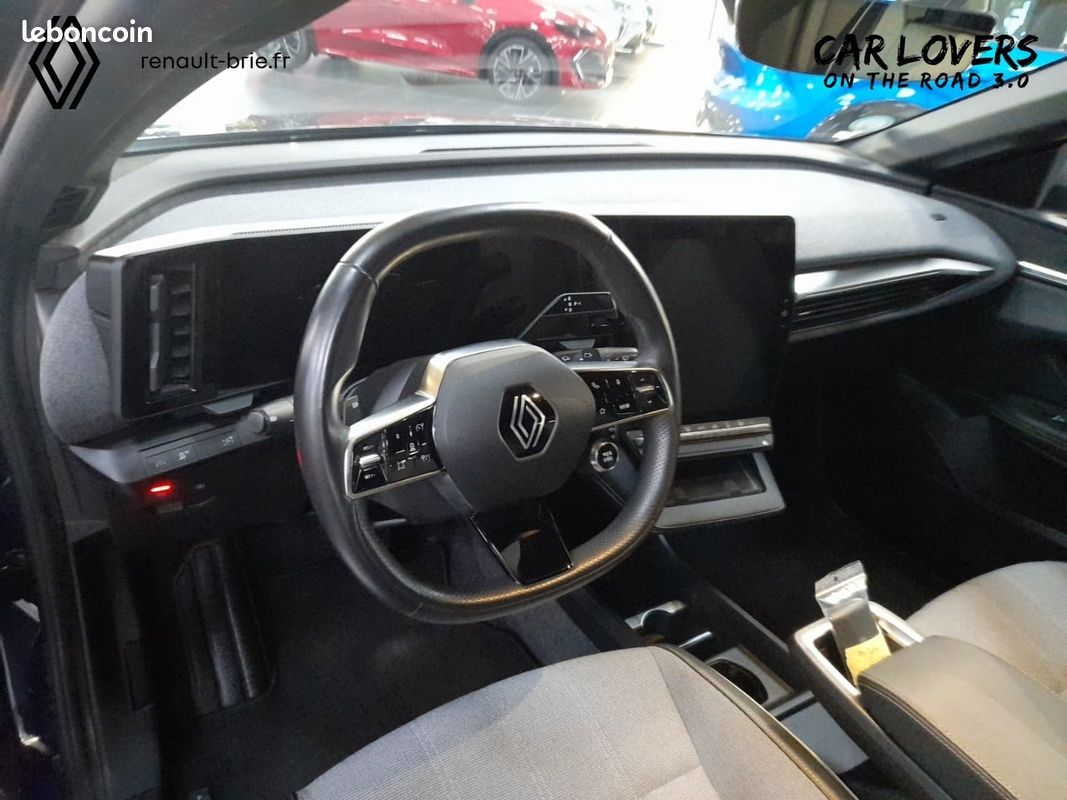 RENAULT Megane E-Tech EV60 220 ch super charge Techno (image 10)