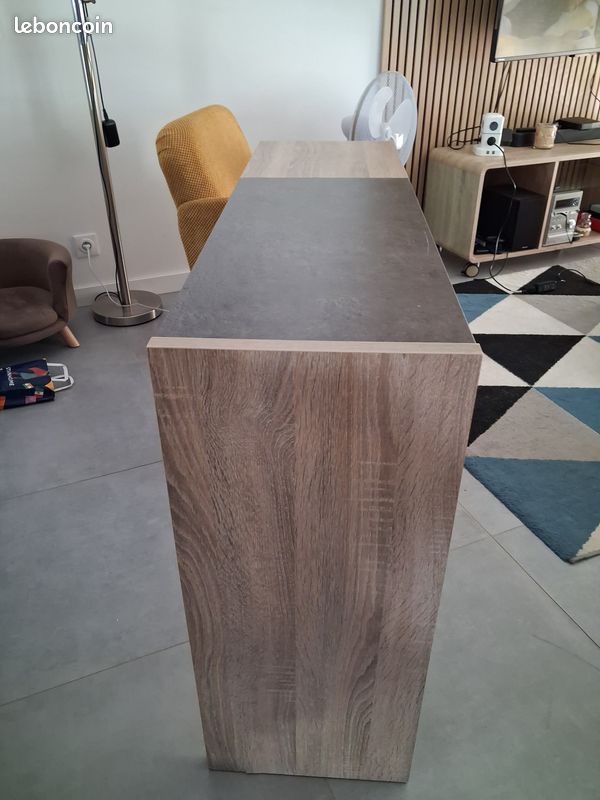 Console (image 2)