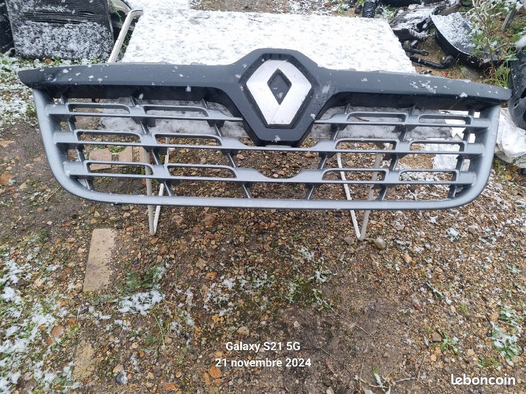 Calandre Pour RENAULT MASTER II PHASE 3 CHASSIS CABINE D'occasion - Jaqu'Auto