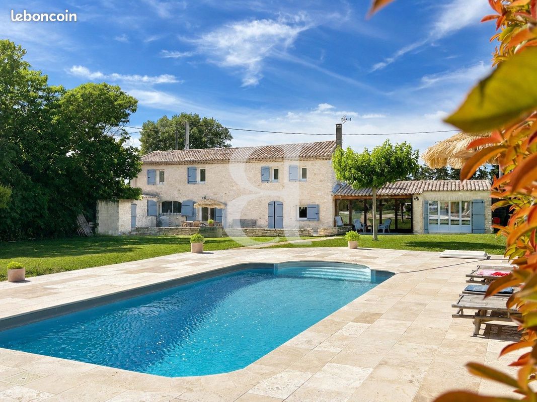 Maison 5 pièces 180 m² · à Lagnes · 180 m² · 545 000 €