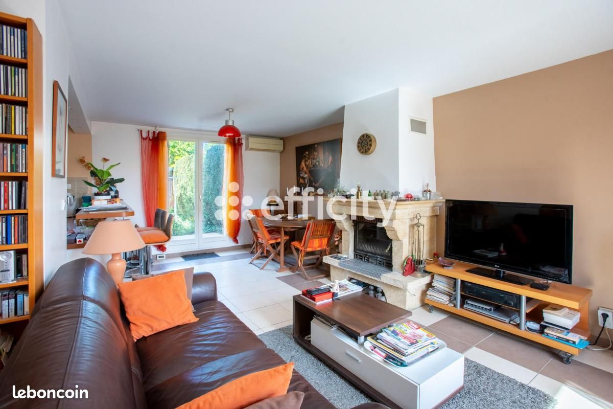 Maison 5 pièces 94 m² · à Courdimanche · 94 m² · 359 000 €