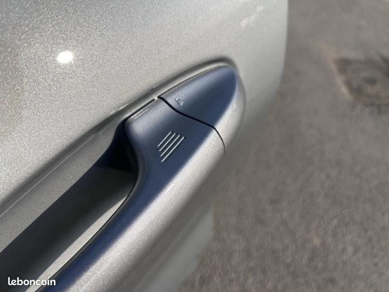 Ford Puma 1.0 EcoBoost Hybrid 125ch ST-Line S&S Powershift (image 24)