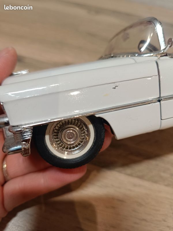 Voiture Miniature CADILLAC ELDORADO 1955 - Majorette 1/18 - Avec Boîte D'origine
