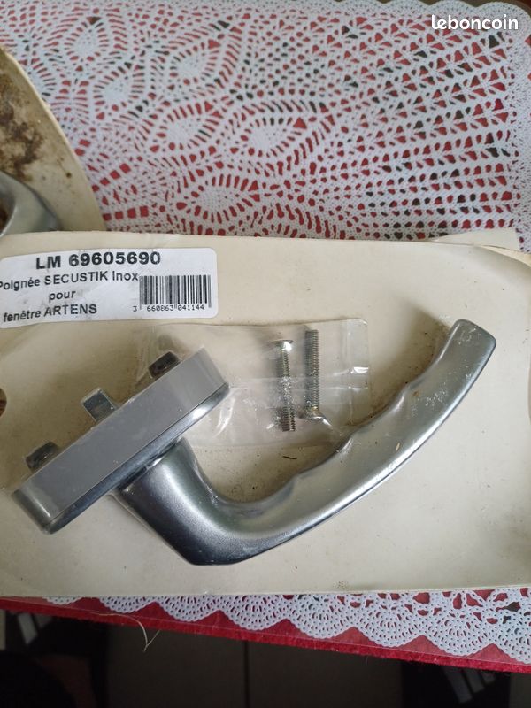 3 poignées neuves inox (image 1)