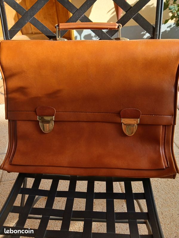 Beau cartable marron clair (image 1)
