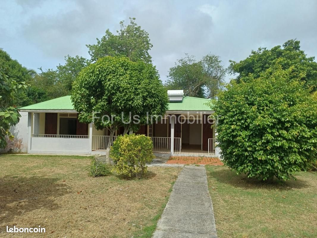 Maison 4 pièces 108 m² · à Saint-François · 108 m² · 315 200 €