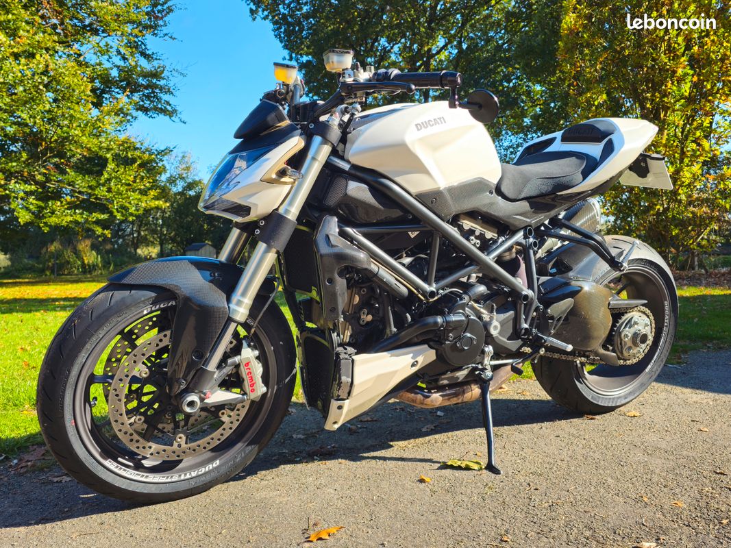 Ducati Streetfighter 1098 (image 2)