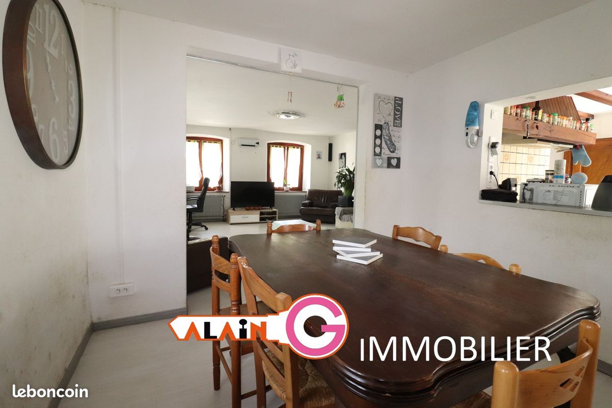 Appartement 6 pièces 167 m² · à Husseren-Wesserling · 167 m² · 105 000 €