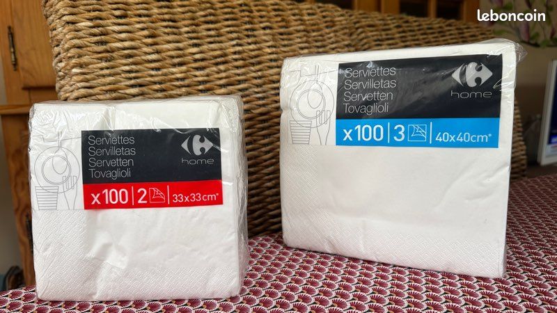 Serviettes en papier - blanche - 2 dimensions : 33*33 et 40*40 (image 1)