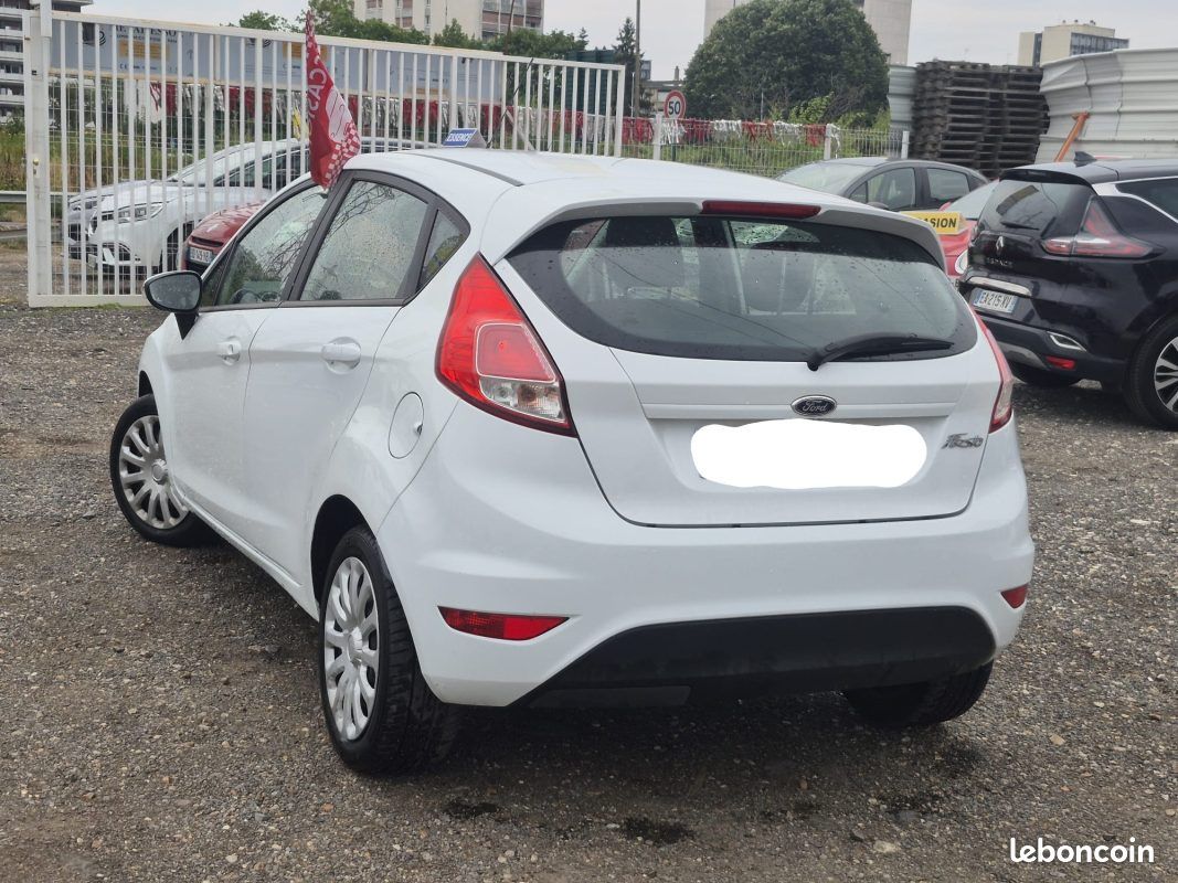 FORD Fiesta - VI Phase 5 portes 1.5 TDCI 75 cv (image 4)
