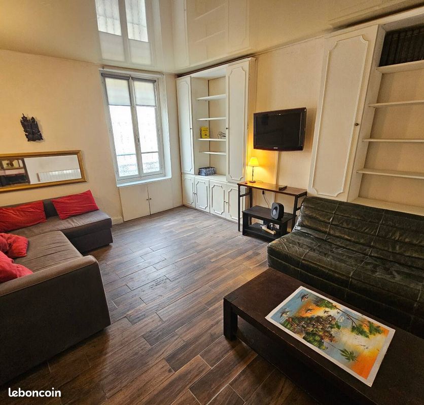 Appartement 2 pièces 50 m² · à Paris · 50 m² · 890 €