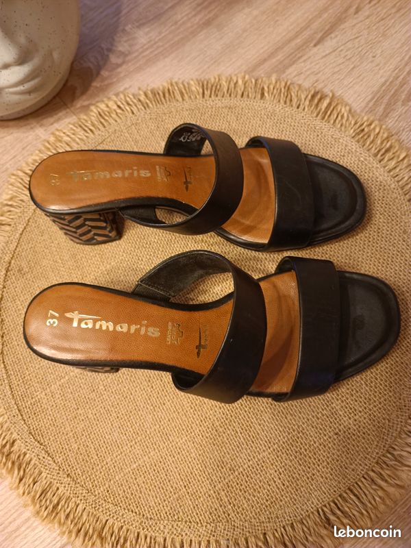 Chaussures nus pied couleur noir ,portes une fois très bon état , marque tamaris pointure 37 envoi mondial relais (image 6)