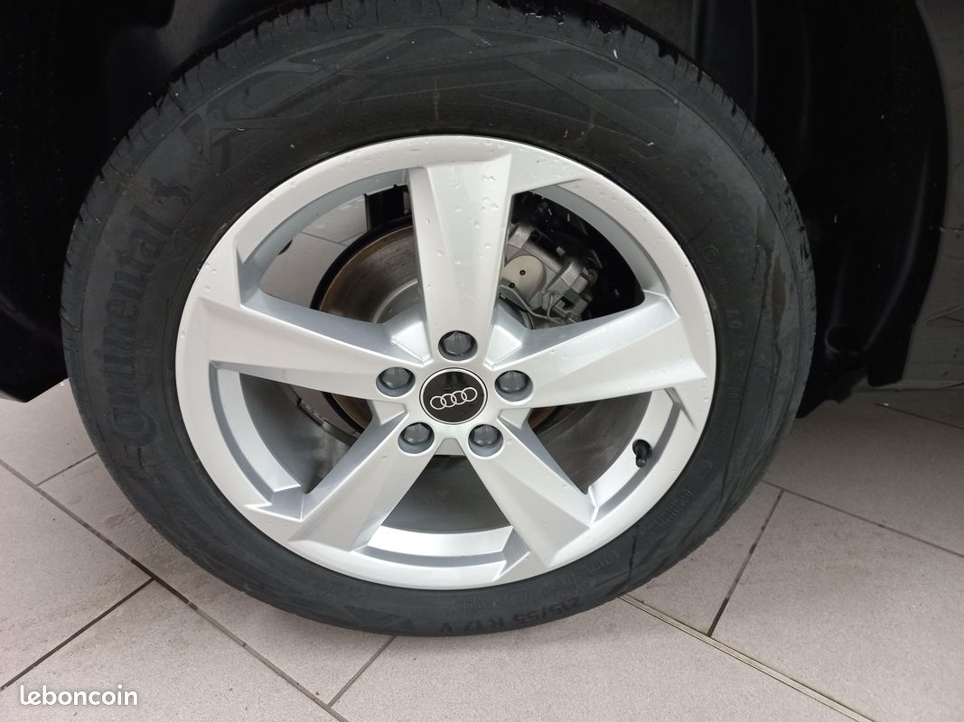 AUDI Q2 35 TFSI 150 S tronic 7 S line (image 40)