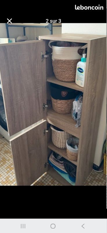 Meuble de rangement en bois effet chêne avec 2 portes- très bonne état (image 2)