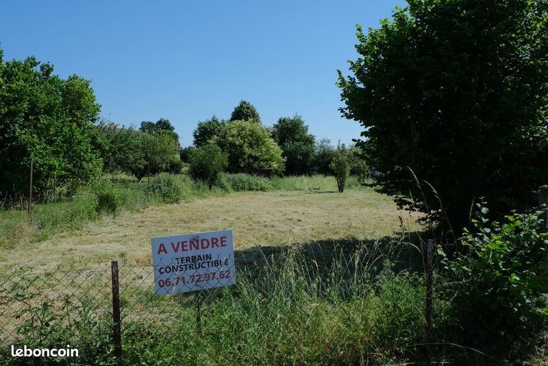 Vends terrain constructible a pradines · 50 000 €