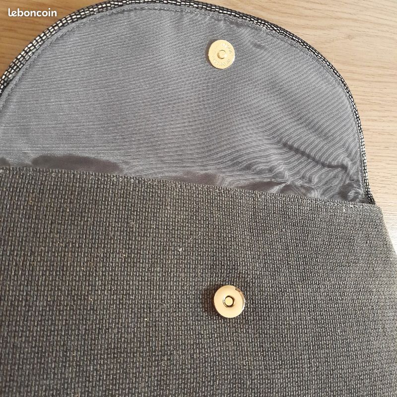 Sac bandoulière Lollipops neuf gris avec paillettes
Fermeture avec bouton aimanté (image 6)