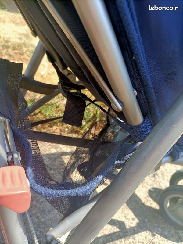 Vends poussette canne bleu (image 3)