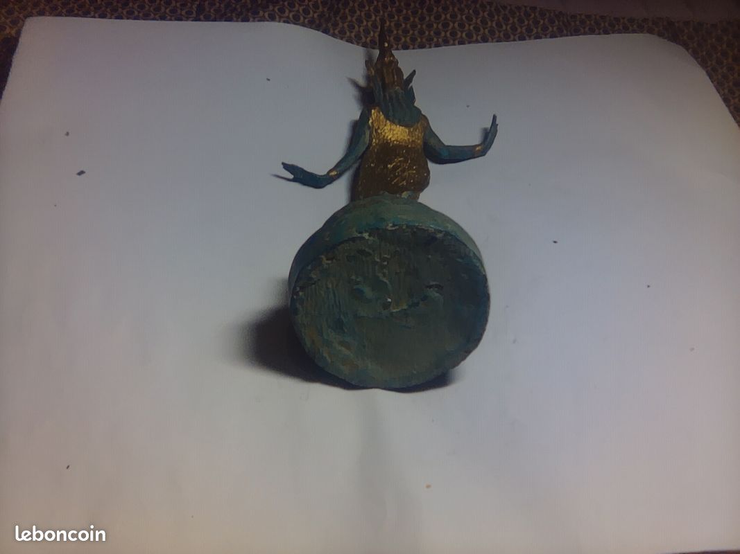 Statut de bronze (image 3)