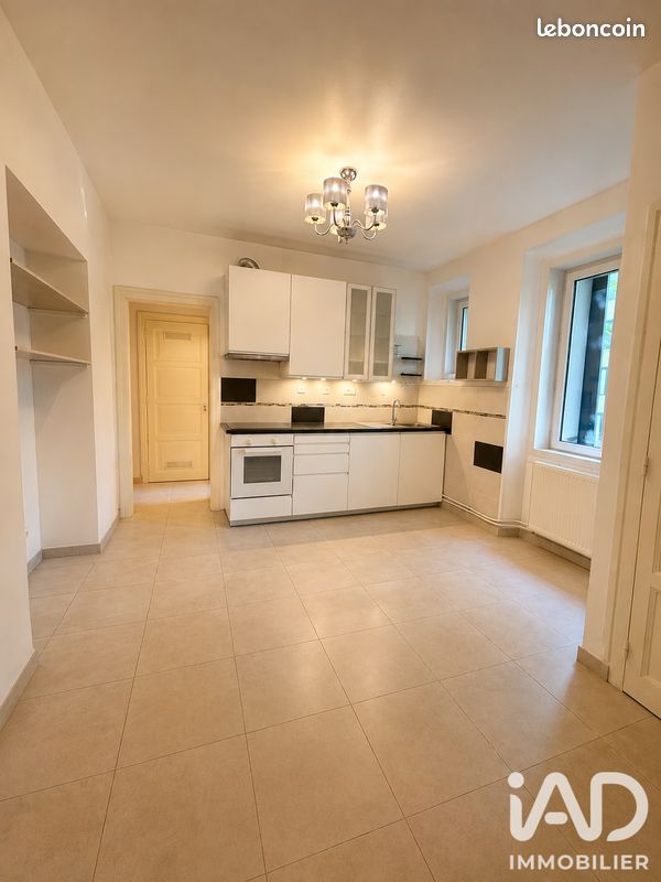 Appartement 3 pièces 52 m² · à Grenoble · 52 m² · 125 000 €