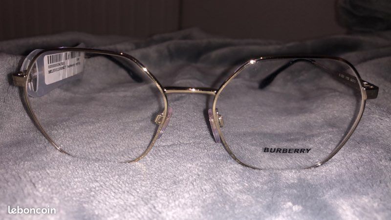 Lunette Burburry (image 1)