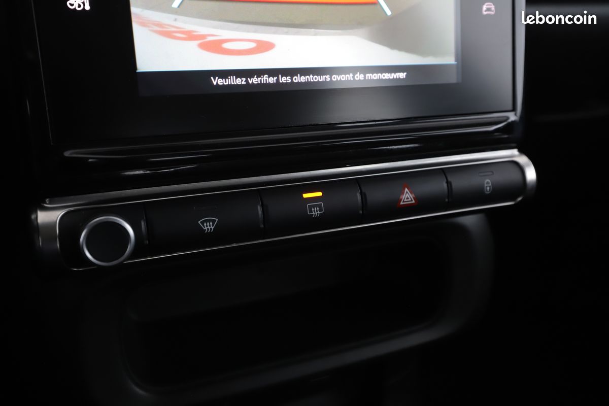 Citroen C3 1.2 PureTech Shine EAT6 110 ch (image 24)