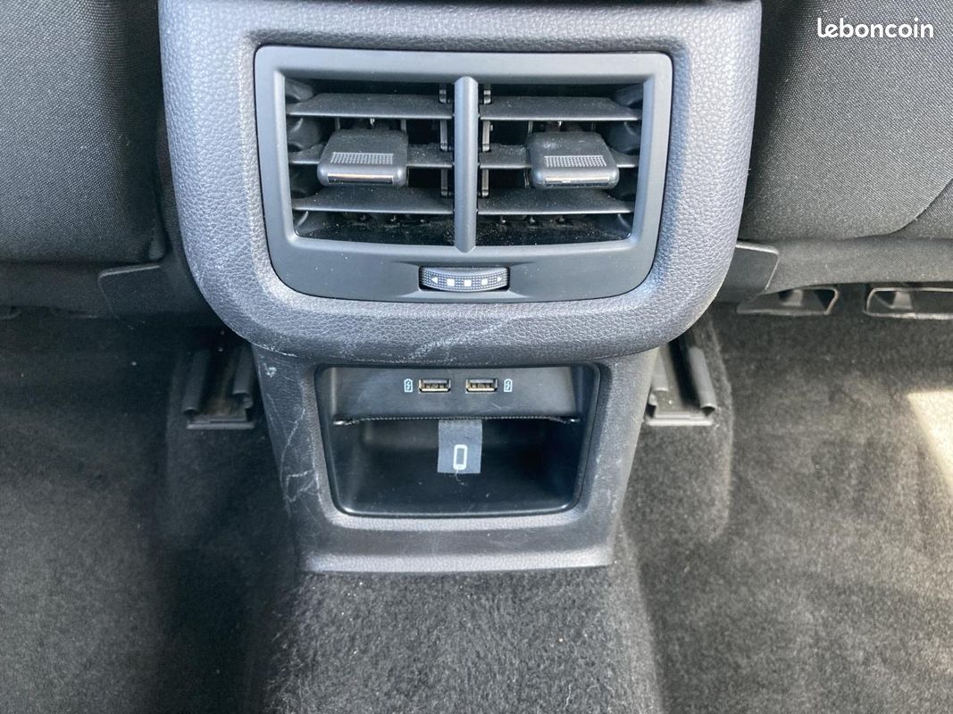 SEAT ATECA 1.6 TDI - 115 - Référence (image 17)