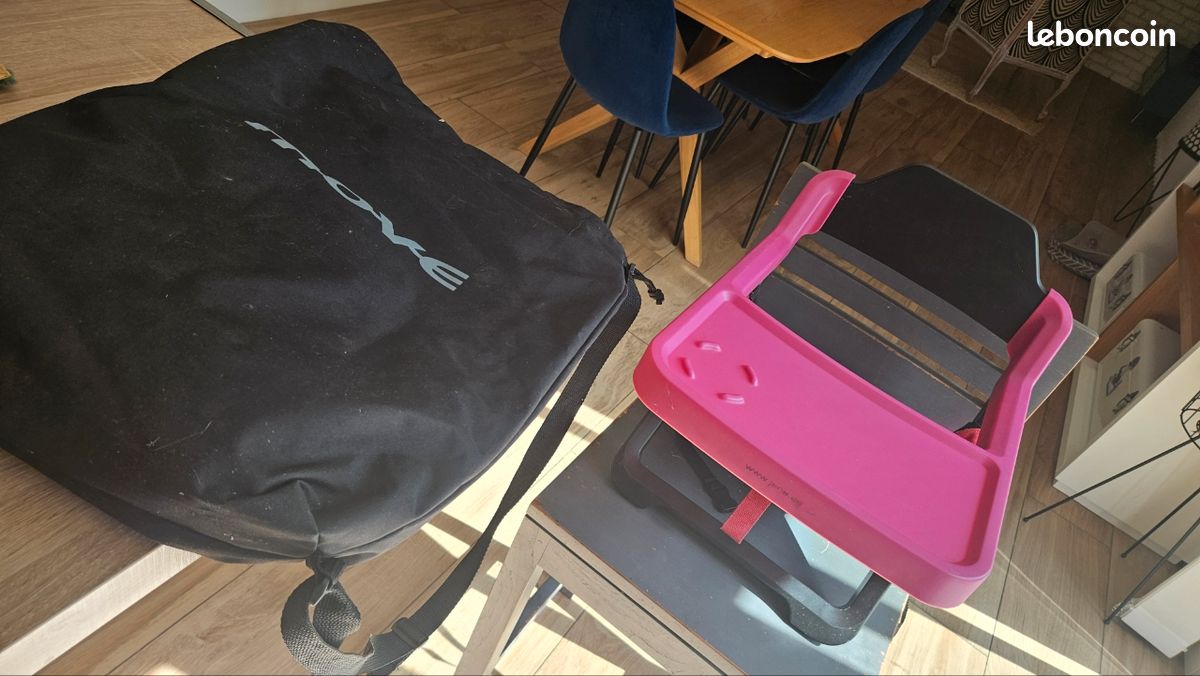 Chaise haute de voyage pliable + son sac de rangement (image 1)