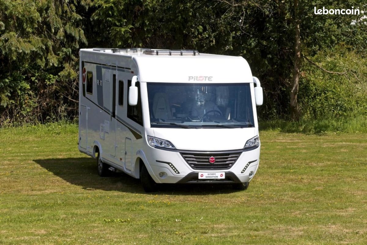 Camping car poids lourd PILOTE G781 Émotion 4T500 BVA parfait état et tout l'équipement (fin d'activité de camping-cariste) (image 1)