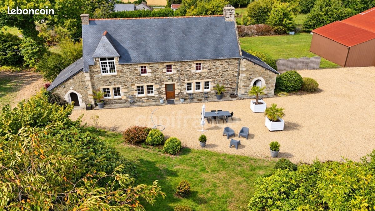 Maison 7 pièces 192 m² · à Carhaix-Plouguer · 192 m² · 324 900 €