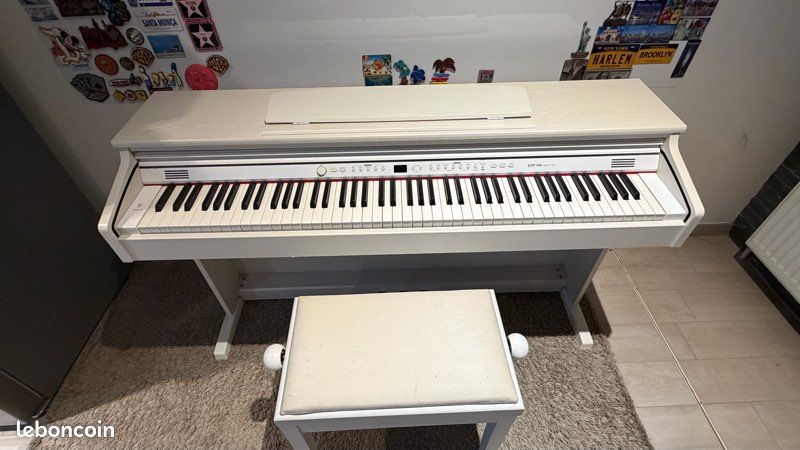 Piano (image 2)