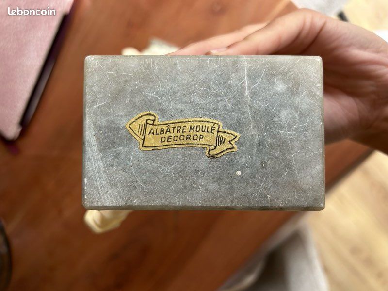Paire de bustes de chevaux en albâtre - Decorop (image 3)