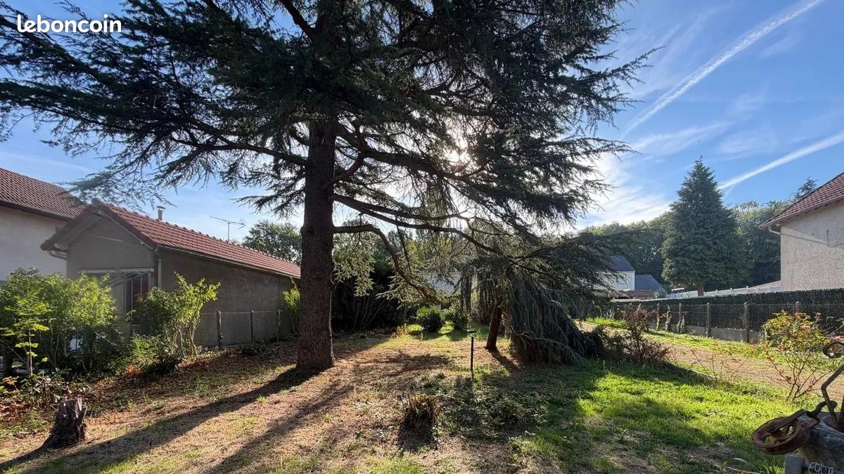 Terrain a batir · à Saint-Fargeau-Ponthierry · 170 000 €