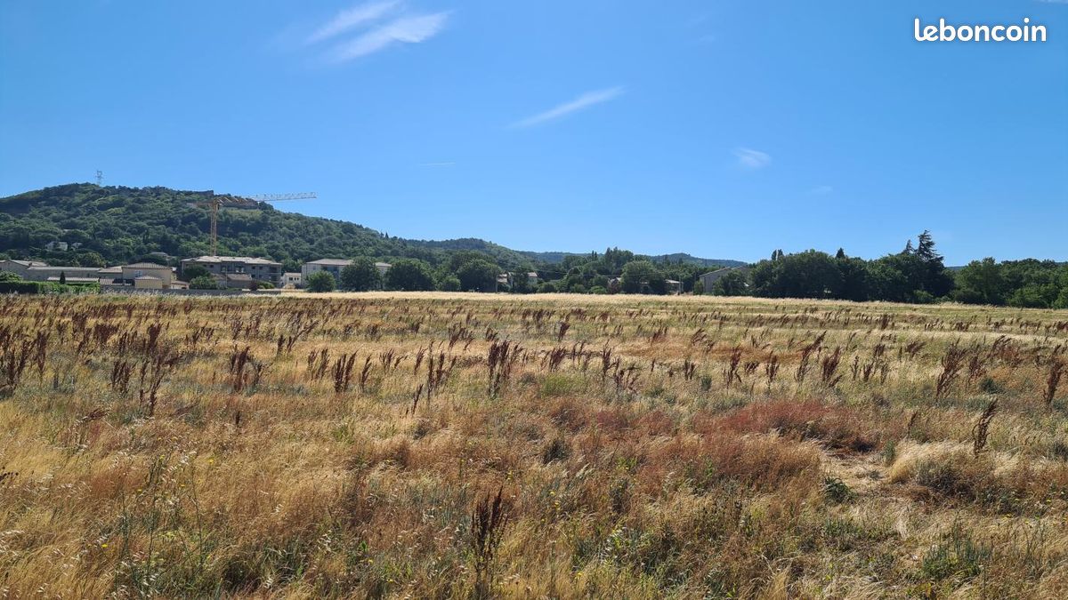 Terrain 495 m² Allan · 89 000 €