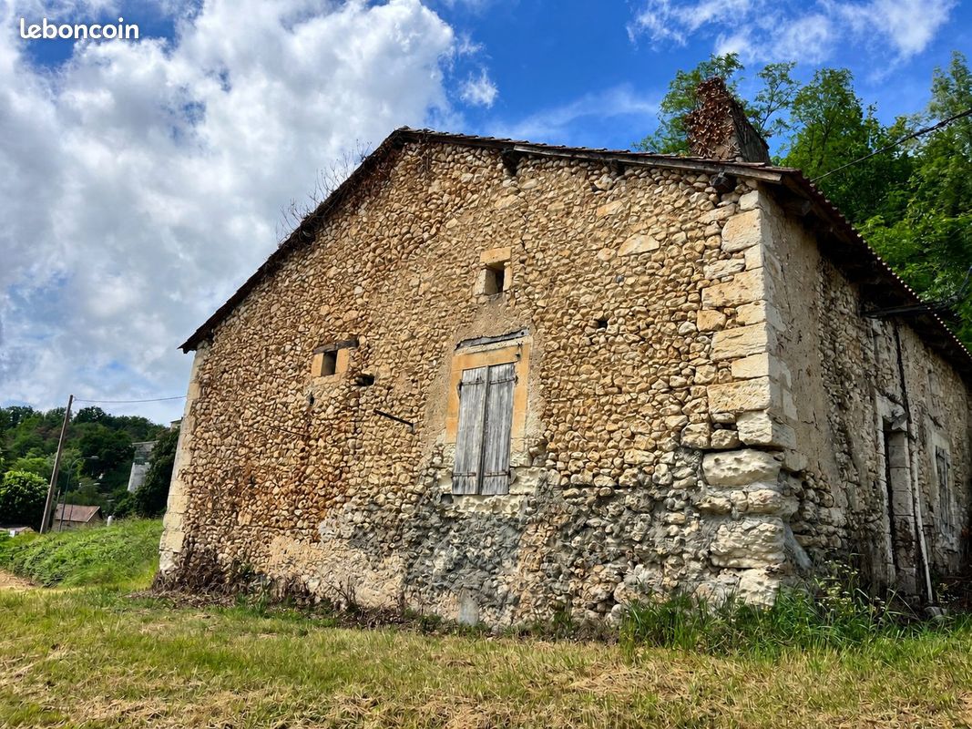 Maison 4 pièces 95 m² · à Saint-Astier · 95 m² · 45 000 €