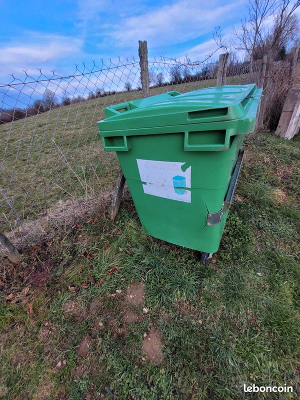 Poubelle (image 1)