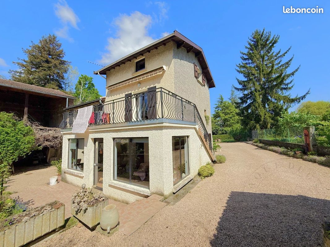 Maison 4 pièces 92 m² · à Saint-Genis-Laval · 92 m² · 500 000 €