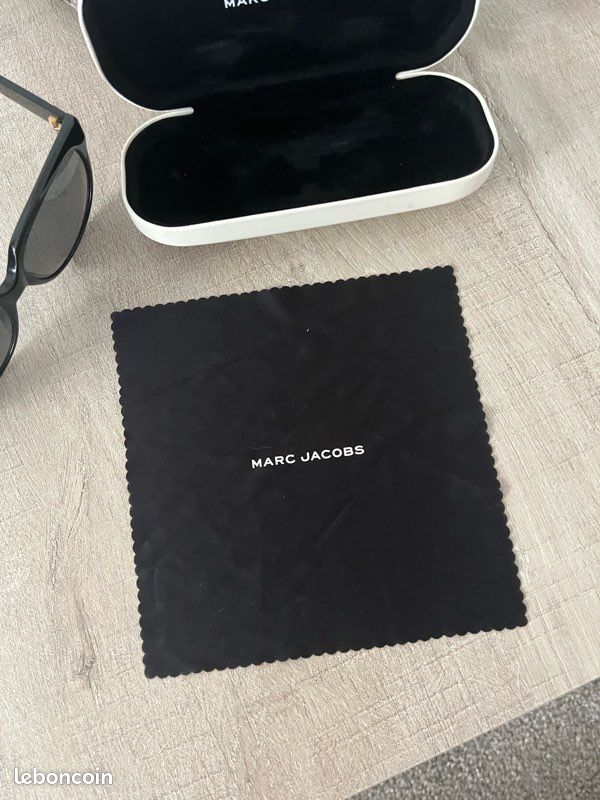 Mega Balorama Blacked Out Collection Les lunettes de soleil Noir en
