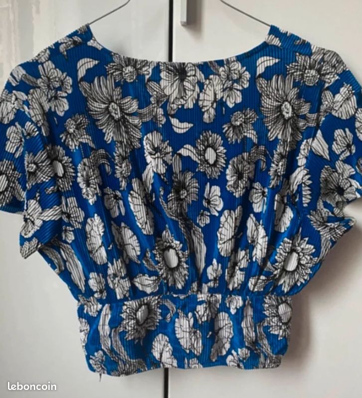 Top fleuri bleu (image 2)