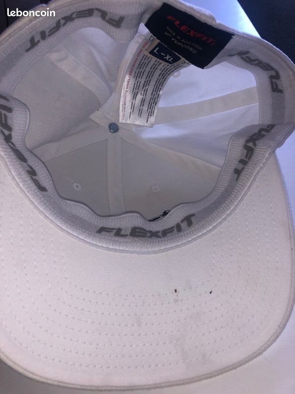 Casquette blanche (image 2)