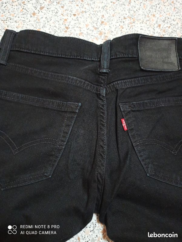 Pantalon Levis neuf (image 4)