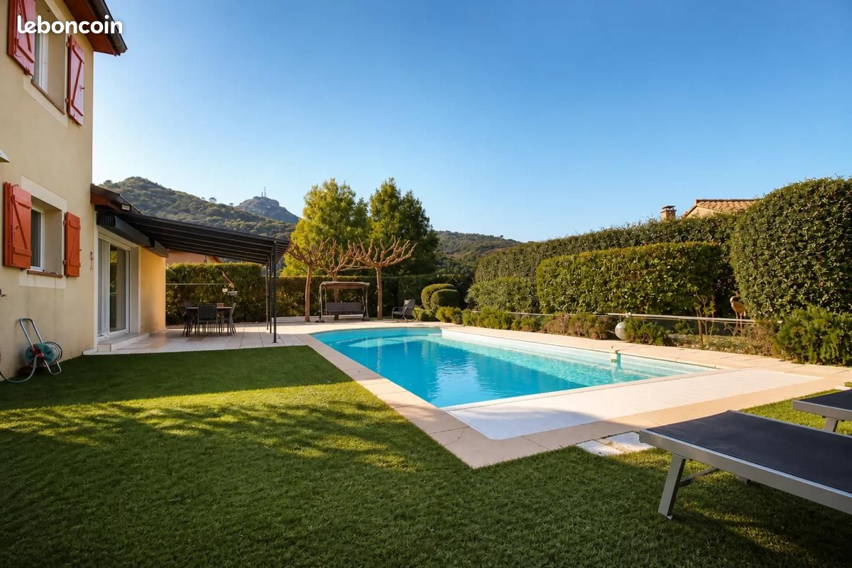Maison 6 pièces 130 m² · à Vallon-Pont-d'Arc · 130 m² · 425 000 €
