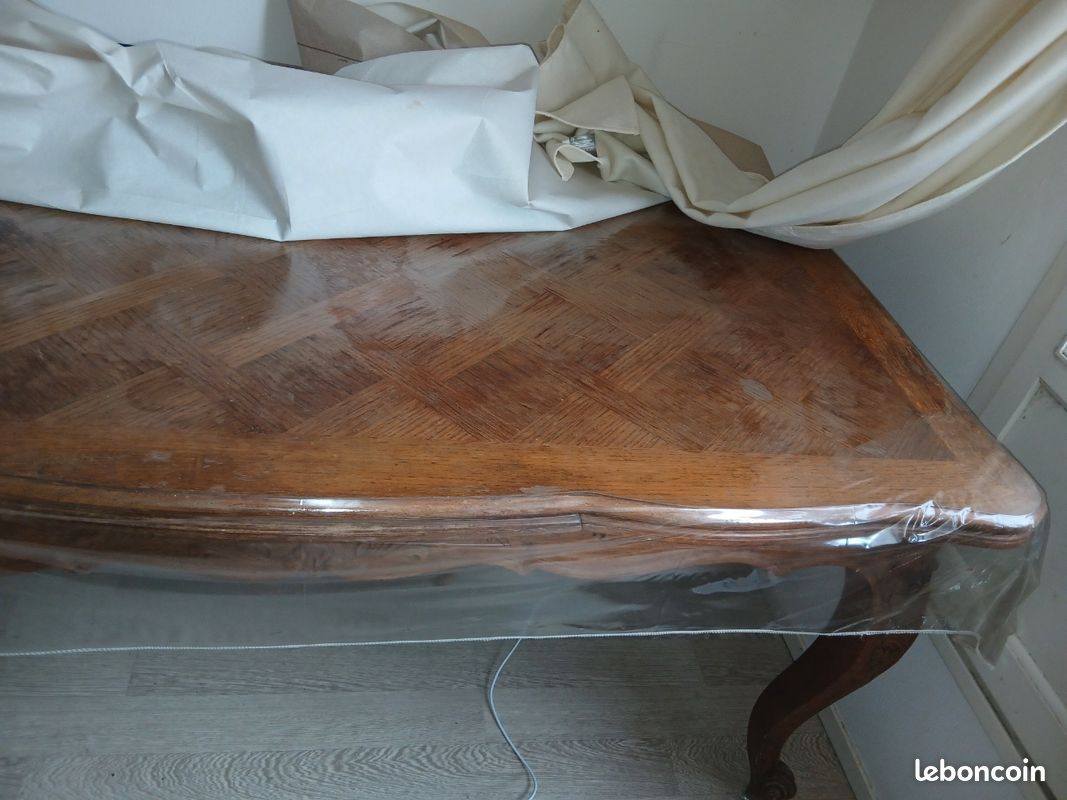 Table de salle (image 1)