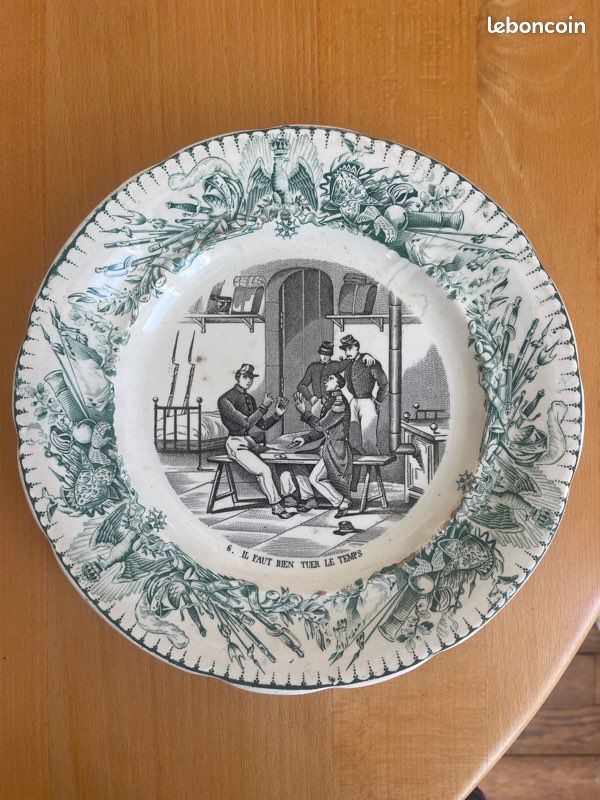 Assiette parlante ancienne faïence Choisy le roi XIXeme siècle militaires (image 1)